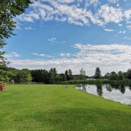 Moderne Ferienwohnung Gartenblick Amtzell Bagian luar foto