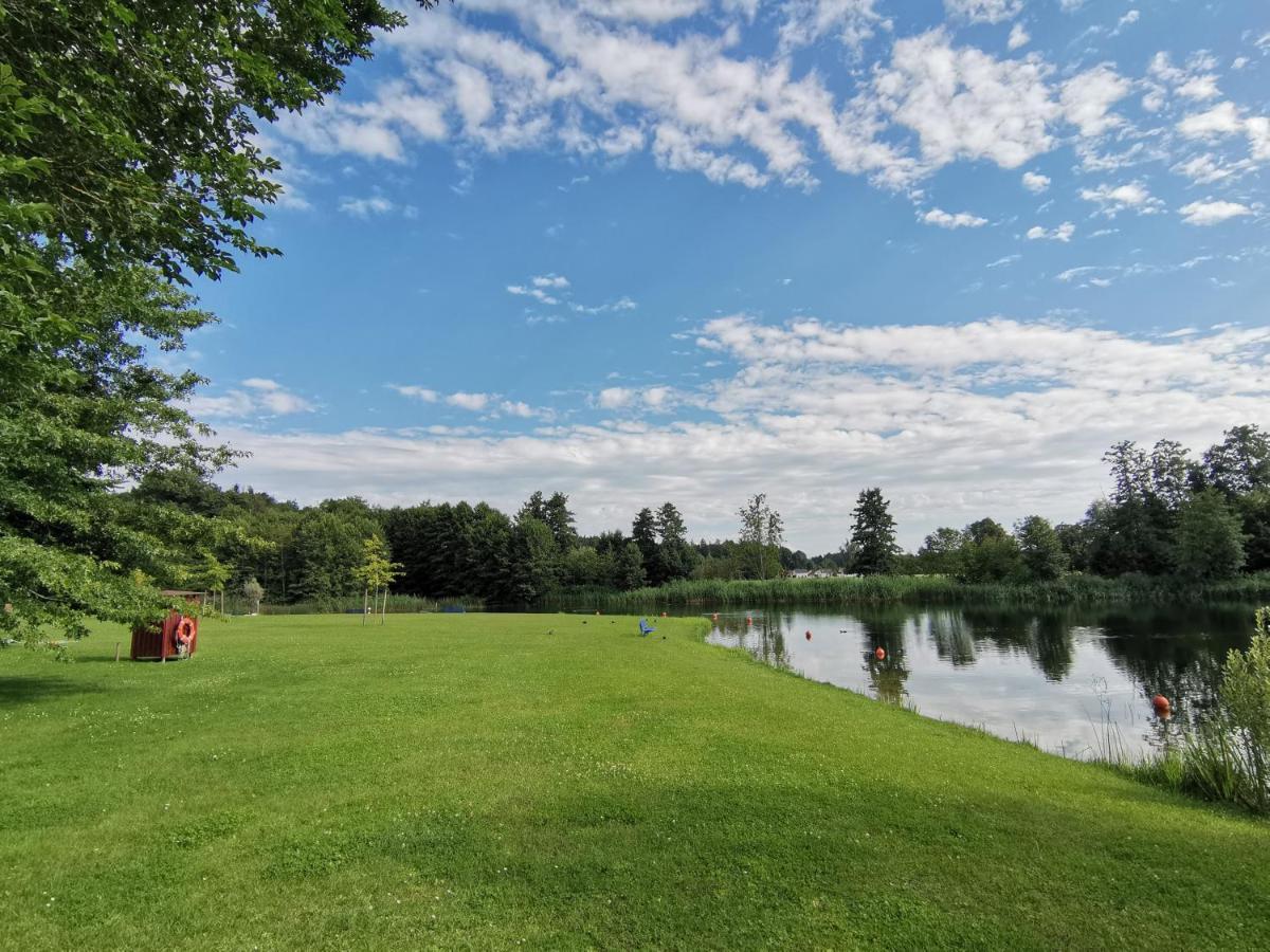 Moderne Ferienwohnung Gartenblick Amtzell Bagian luar foto